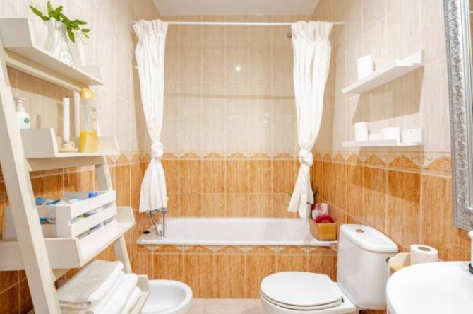 Serva La Bari Studio Севилья Экстерьер фото